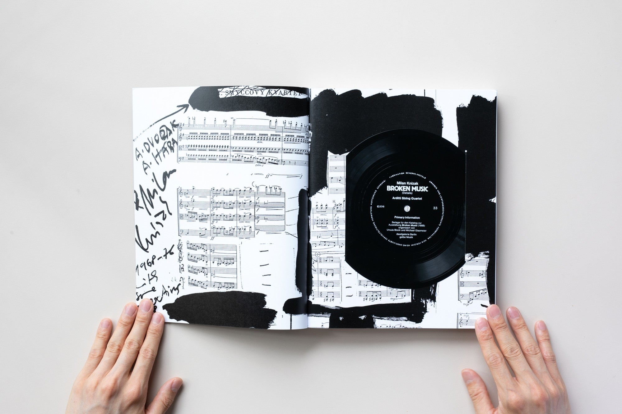 【美品】「BROKEN MUSIC」（洋書） Broken Music – IACK