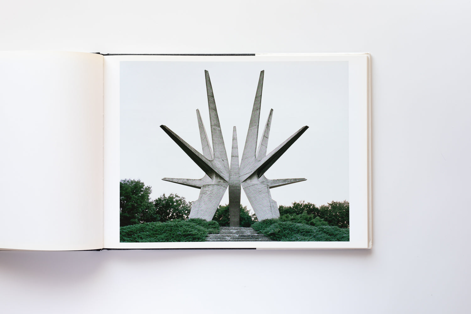 Spomenik by Jan Kempenaers | IACK