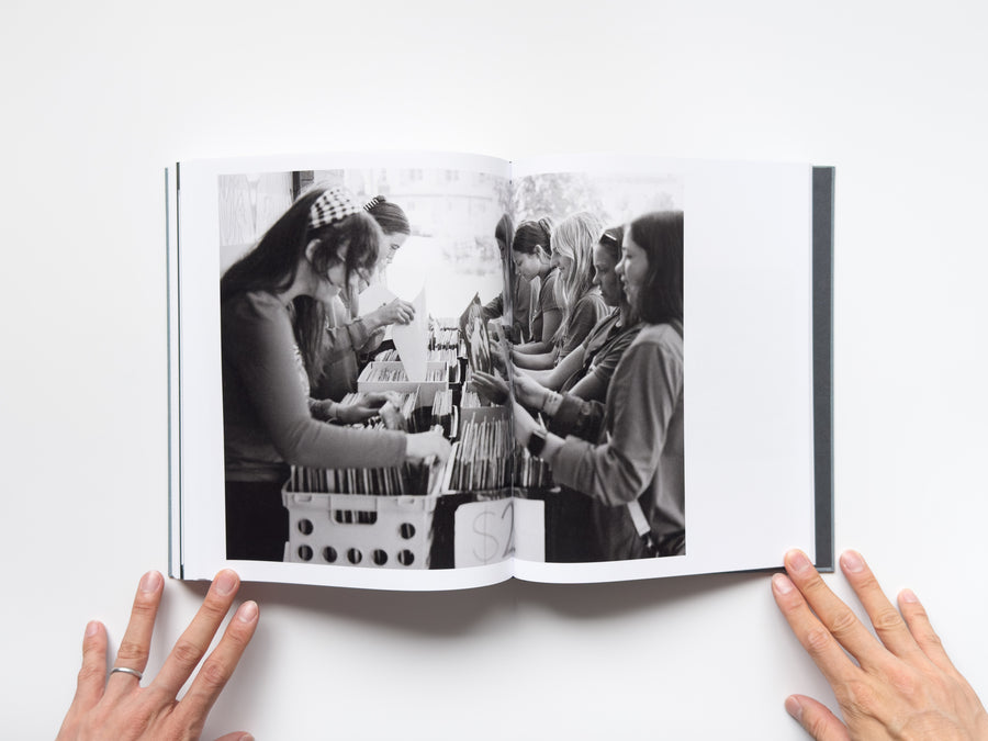 <tc>Distribution by Daniel Shea</tc>