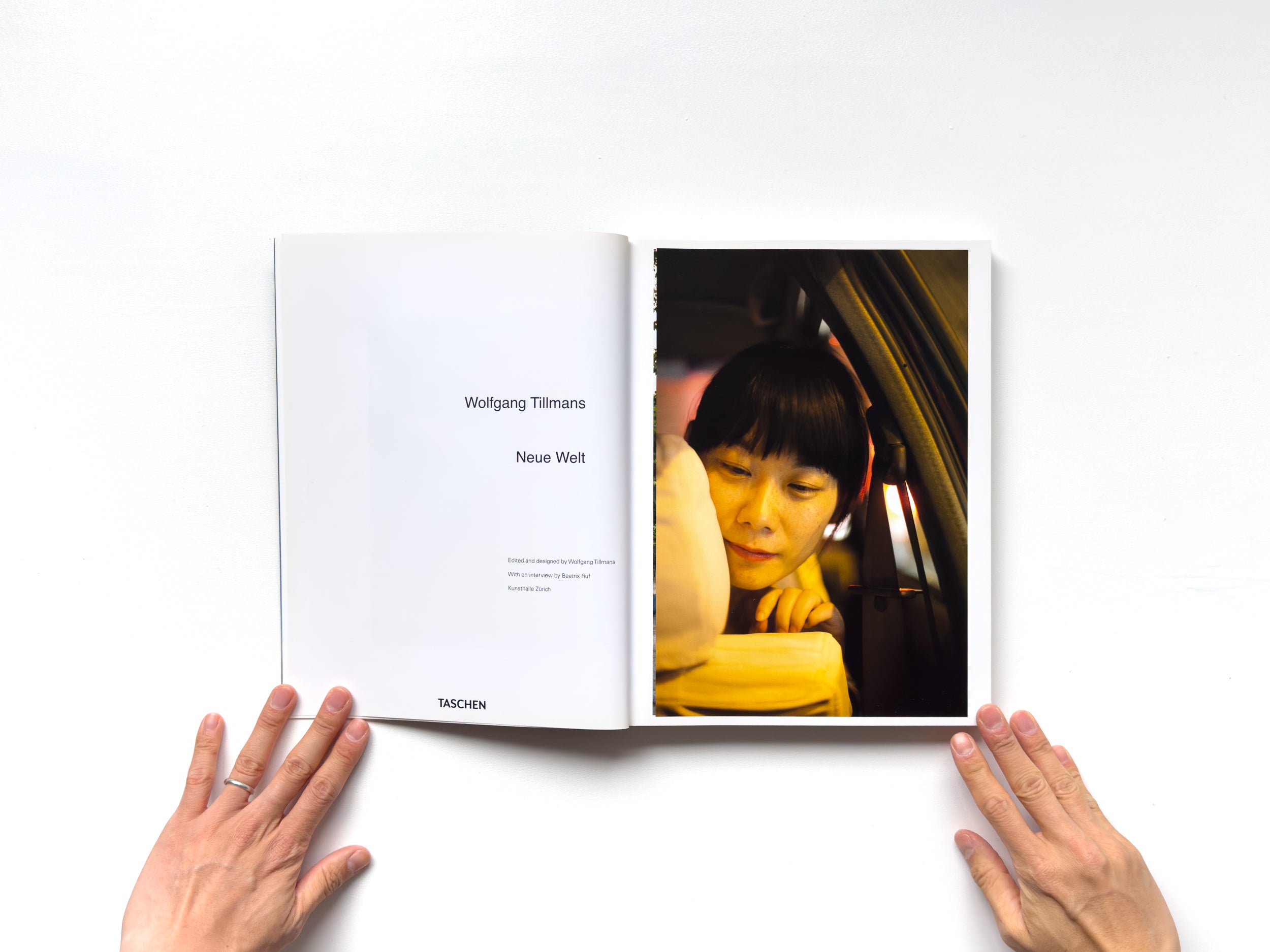 Neue Welt by Wolfgang Tillmans | IACK