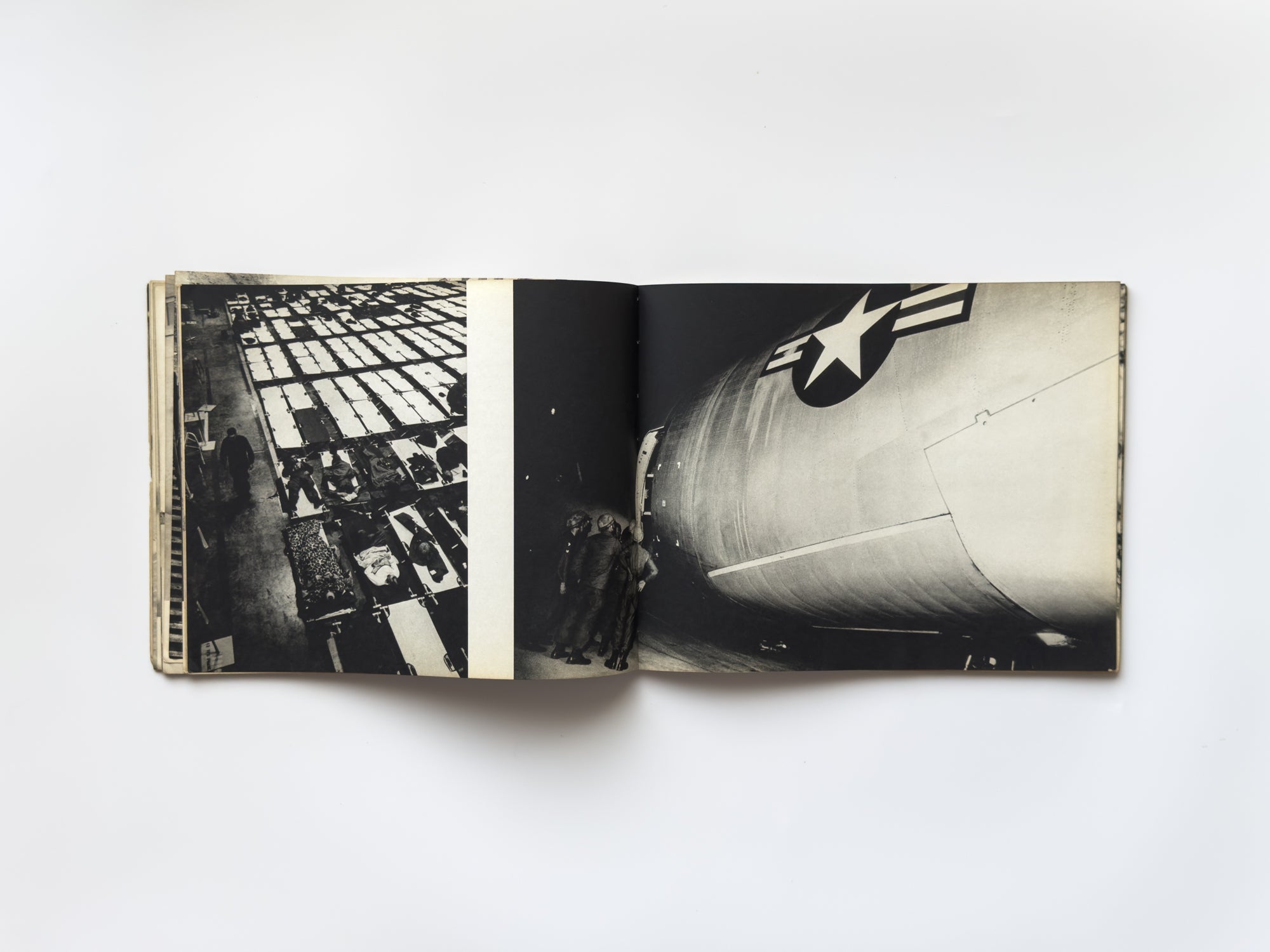 OKINAWA 沖縄 OKINAWA : 写真集 ＜沖縄に基地があるのではなく基地の中