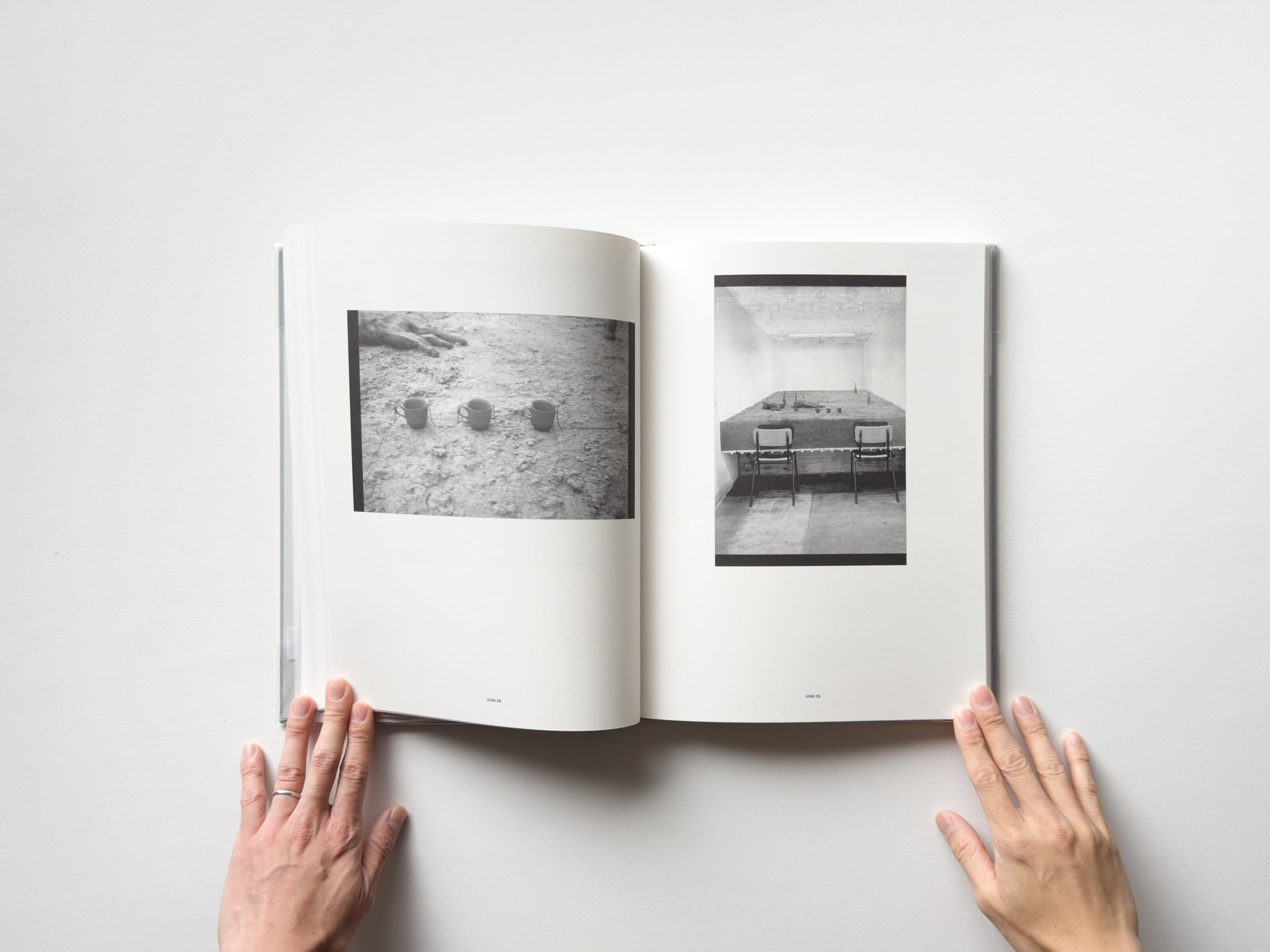 Slide Projections by Mark Manders (Mint) – IACK