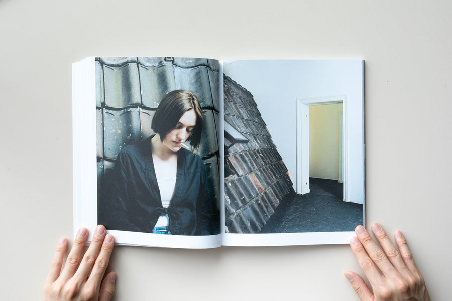 On Gestures Of Doing Nothing by Sander Breure & Witte Van Hulzen