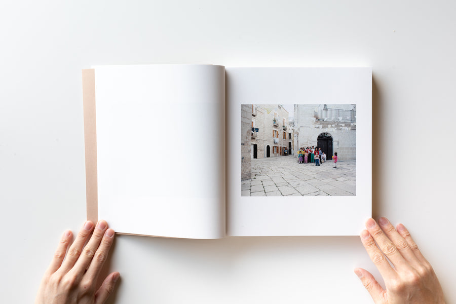 Puglia. Tra Albe e Tramonti by Luigi Ghirri